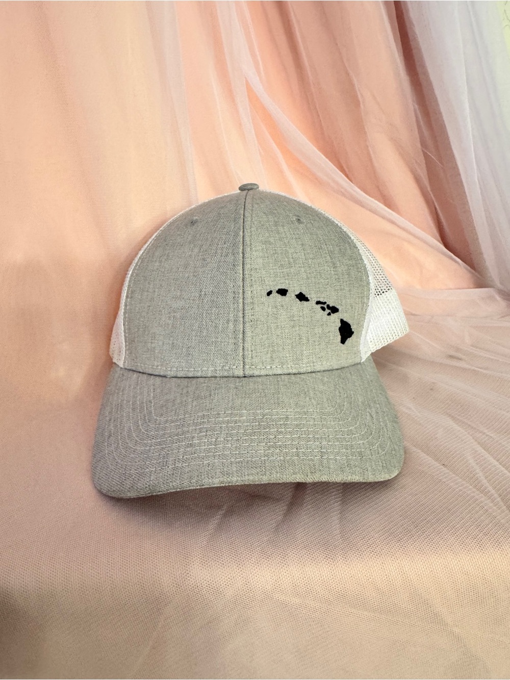 🧢808 Clothing Co. Maui Hawaii Gray/White Trucker Hat Mesh Back Adjustable